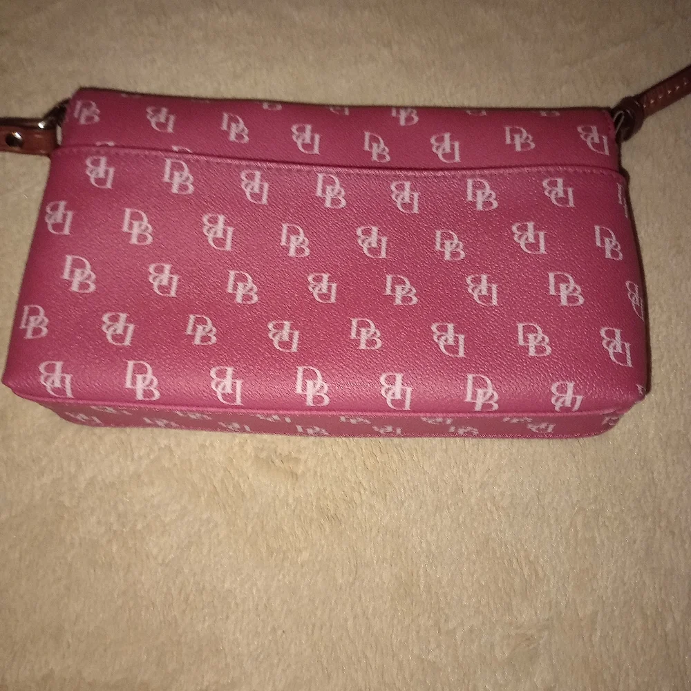 Dooney & Bourke Pink Signature leather Crossbody bag - Picture 3 of 14